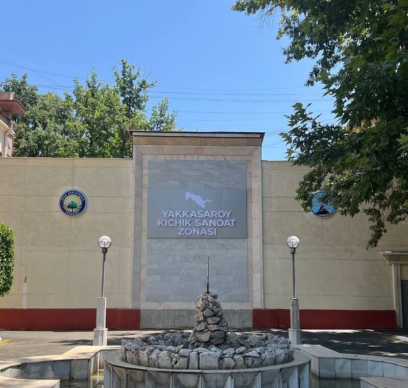 Яккасарой биноси